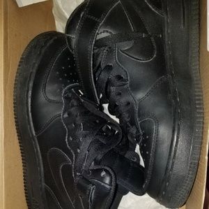 Nike air force 1 grade school 5.5y boys